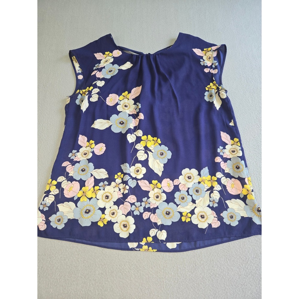 Rose + Olive Floral Blouse Womens Large Navy Blue Sleeveless Tie Back Pleated
